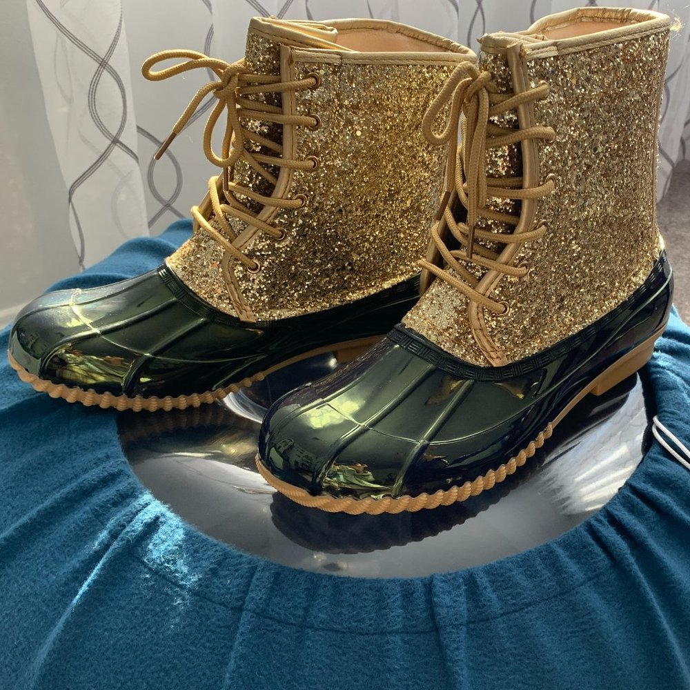Brown ankle boots